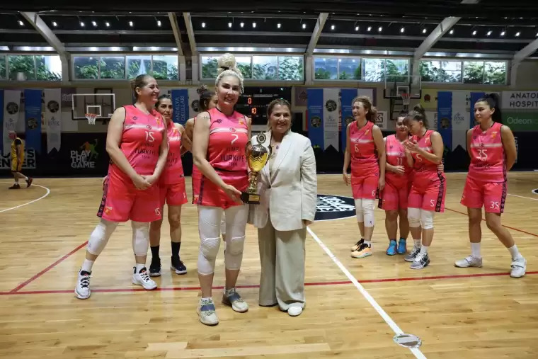 Banu Karadağlı Yine MVP, Yine Şampiyon!